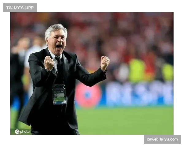 安切洛蒂在训练场:皇马主帅的赛前战术布置细节曝光 安切洛蒂在训练场:皇马主帅的赛前战术布置细节曝光